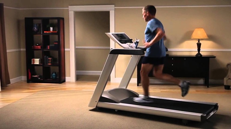 How to Choose a Treadmill For Seniors